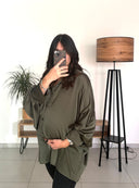 LÉON – Chemisier satiné de grossesse oversize